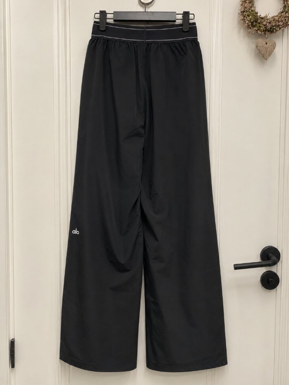 Alo Yoga Black Suit Up Trouser NWT✨(Regular) - Suitable for all seasons😘 - Picture 2 of 7
